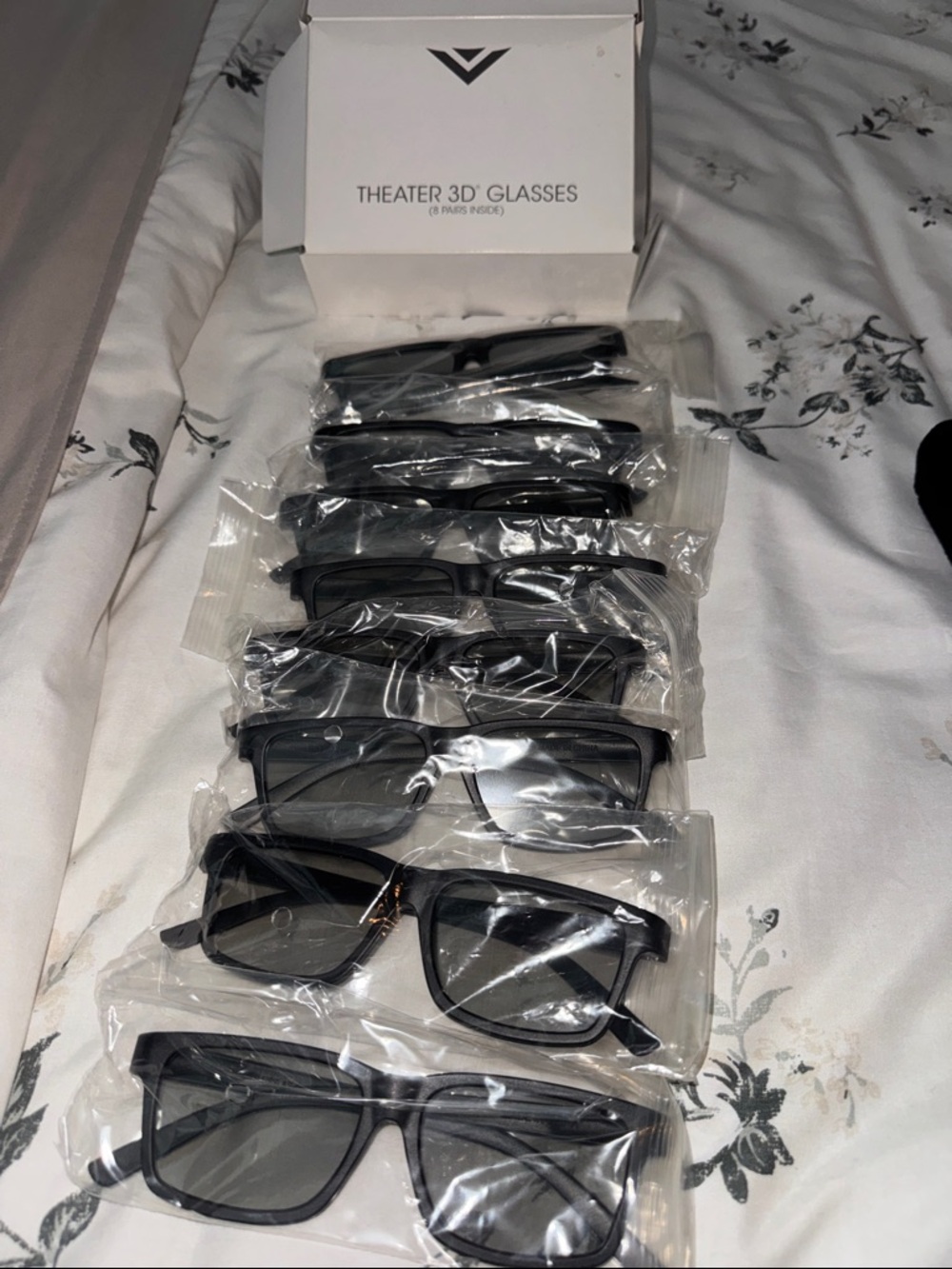 VIZIO Theater 3D Glasses  Black (8 Pairs Box)